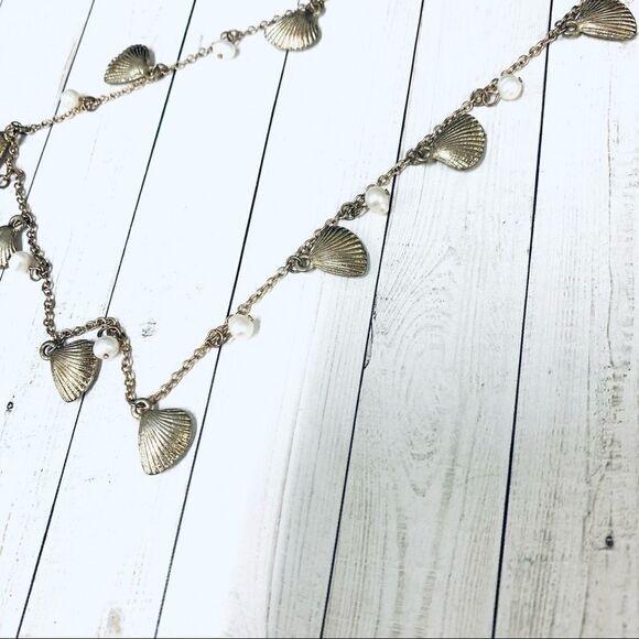 Gold Shells and Pearls Necklace - Picture 2 of 2